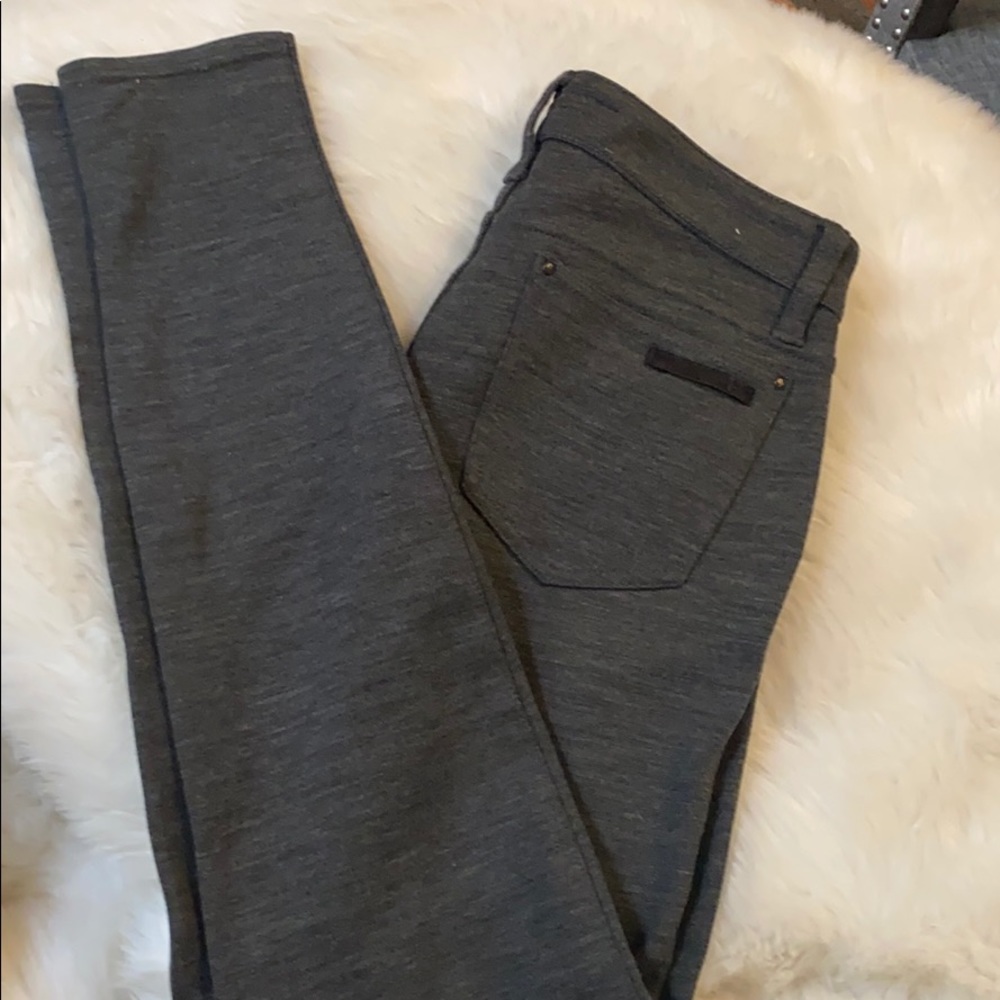 Stretchy pants